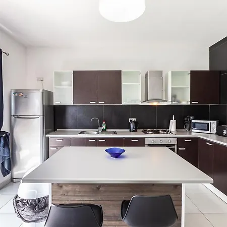 Z4 - Seafront Apartment