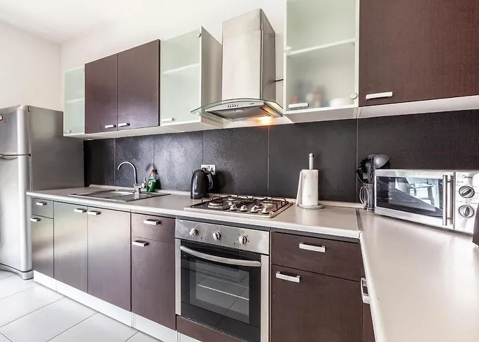 Z4 - Seafront Apartment *