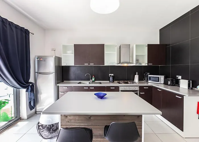 Z4 - Seafront Apartment