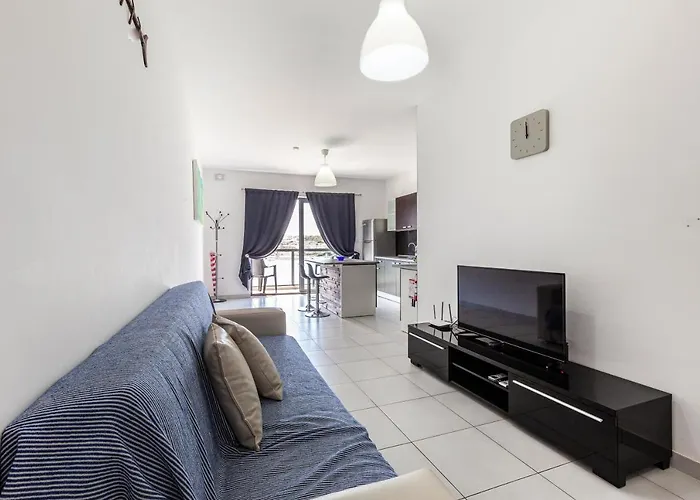 Apartment Z4 - Seafront St. Paul's Bay